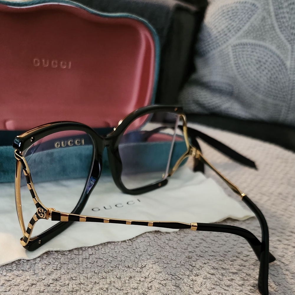 Gucci Black and Gold Women's Glasses